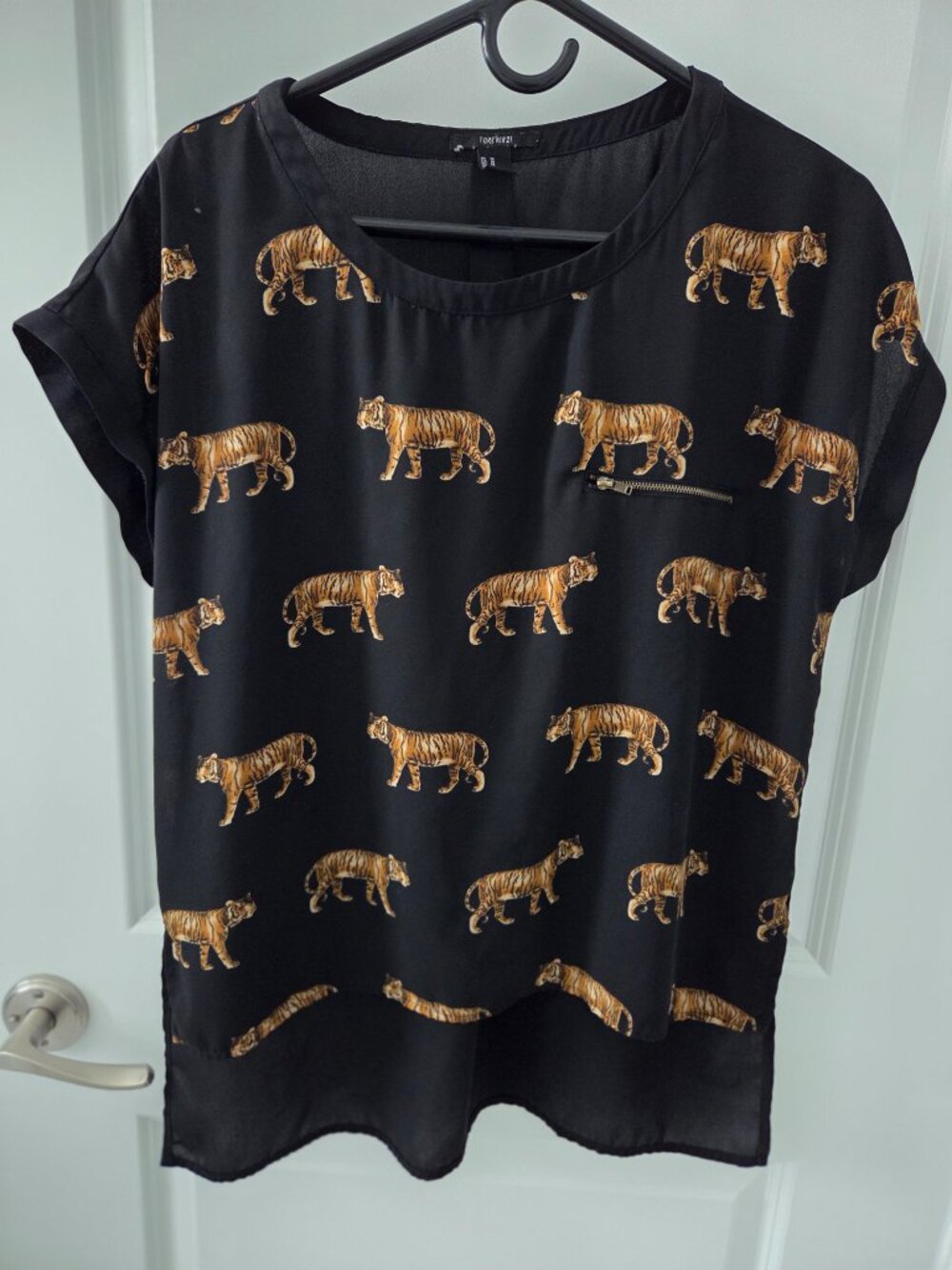Forever 21 Tiger Blouse M
